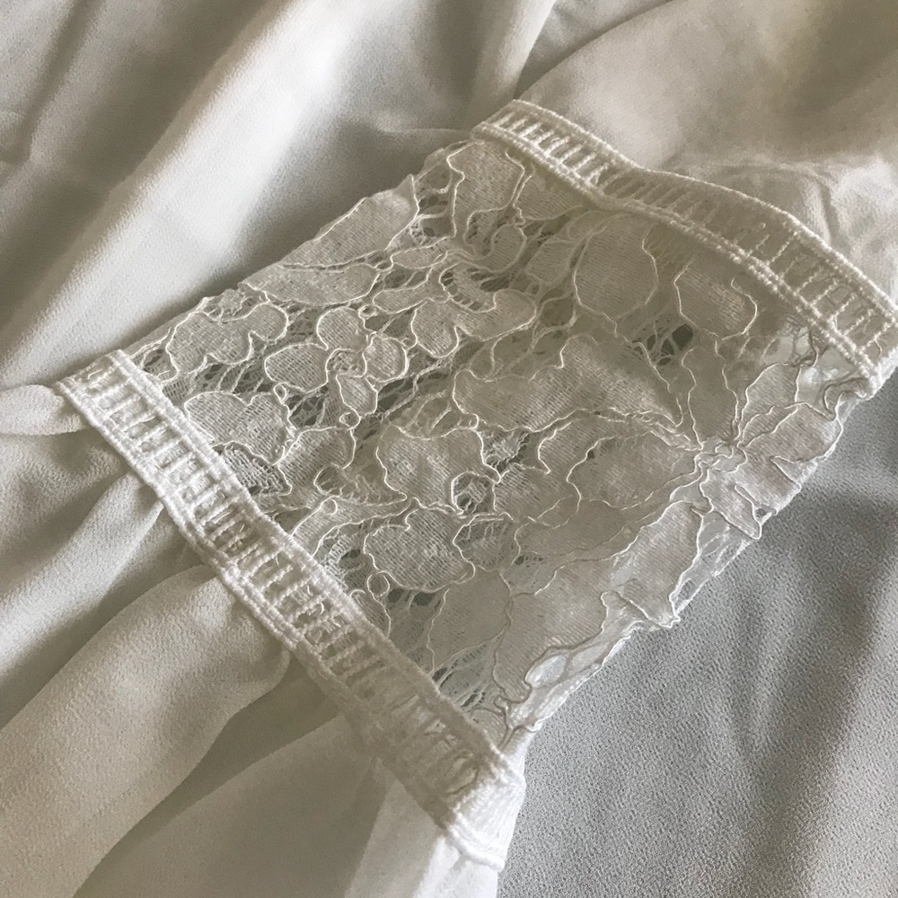 ✨White Chiffon Flared Sleeved Top W/ Lace Detail✨ - Picture 5 of 6